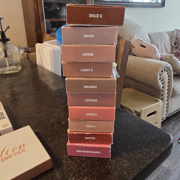 KYLIE COSMETICS BUNDLE - Picture 6 of 7